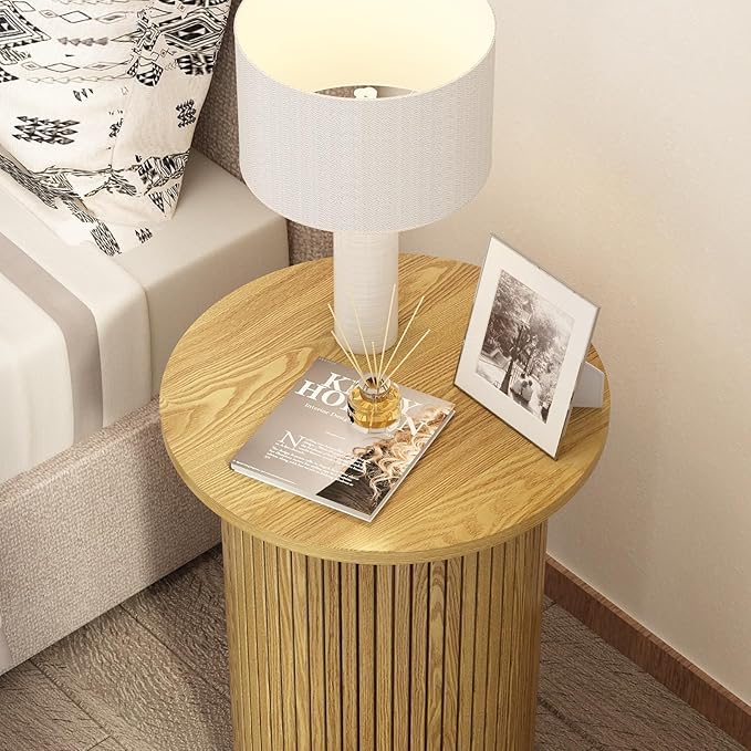 Wnutrees Round Fluted End Table, Small Accent Pedestal Side Table, Wood Fluted Nightstand Bedside Table for Living Room, Handcrafted Finish, Natural