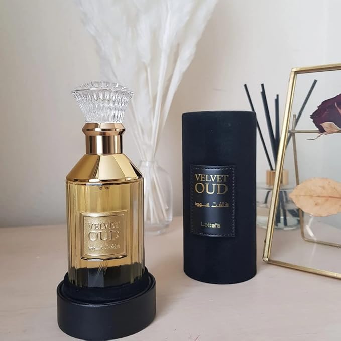 Lattafa Velvet Oud ユニセックス オードパルファム スプレー、3.4オンス (2個パック)