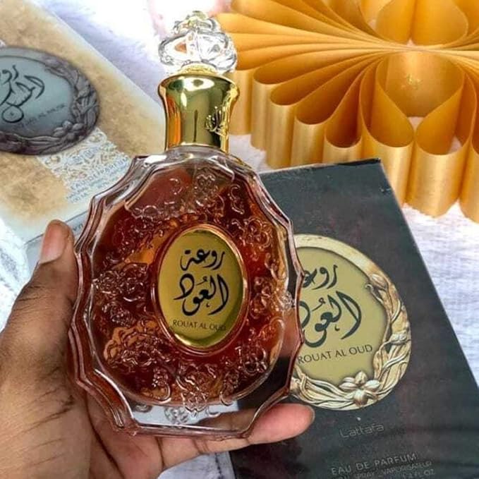 Lattafa Rouat Al Oud 男女兼用オードパルファム スプレー 100ml (2個パック)