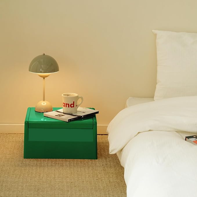 Nightstand Bedside with Storage Space, Multifunctional Colorful Plastic End Table Small Side Table for Bedroom, Dorm and Small Spaces, Easy Assembly(11.8" D x 15" W x 15.7" H, Green)