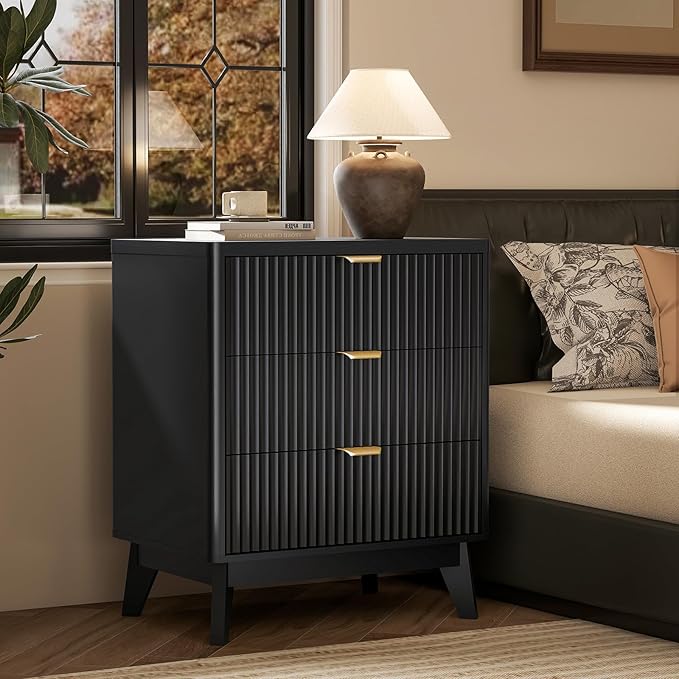 LYNCOHOME Fluted Night Stand with 3 Drawers, Modern Wood Chest of Bedside Table with Curved Profile, Fluted Dresser & Wood Drawer Organizer for Bedroom