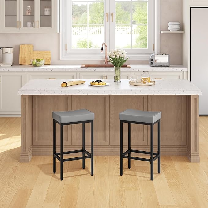 HOOBRO Bar Stools Set of 2, 24.8 Inches Bar Chairs, Counter Height Stools, Saddle Barstools with Curved Surface, 2.4" Thick Upholstery, for Kitchen, Dining Room, Gray and Black BG10BY01