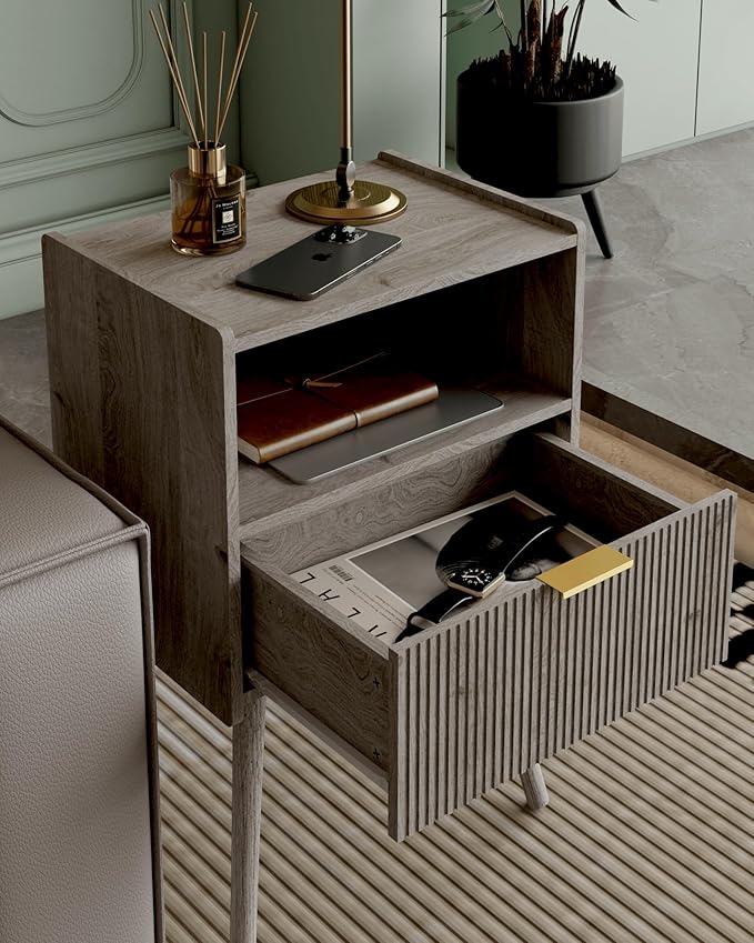 Veegle Nightstand,Modern Bedside Table with Storage Drawer and Open Wood Shelf, Accent Night Stand with Solid Wood Legs for Living Room, Bedroom and Small Spaces,Easy Assembly (Grey Oak)