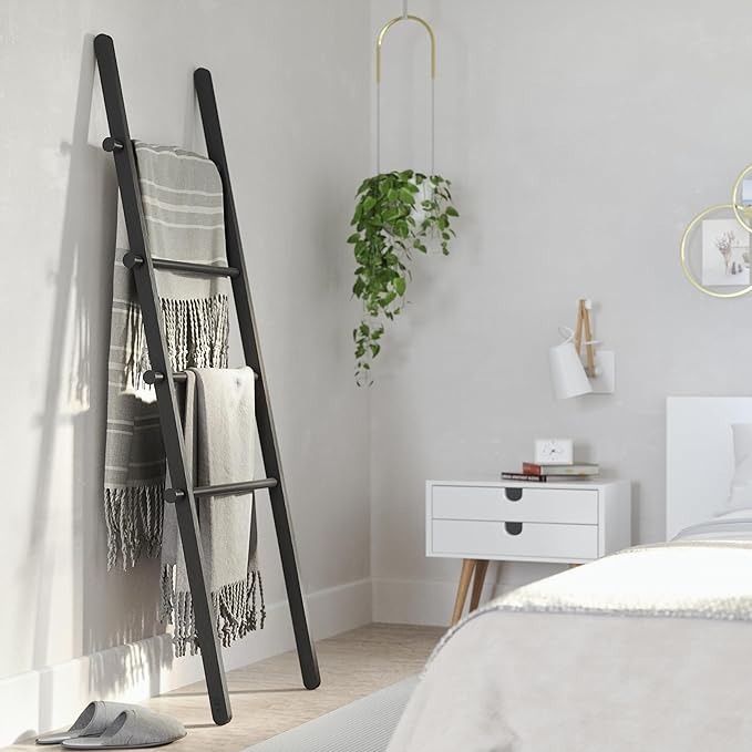 Umbra Leana Decorative Ladder, Expandable Blanket Rack, Bathroom Towel Holder, and Clothes Organizer, Regular, Black